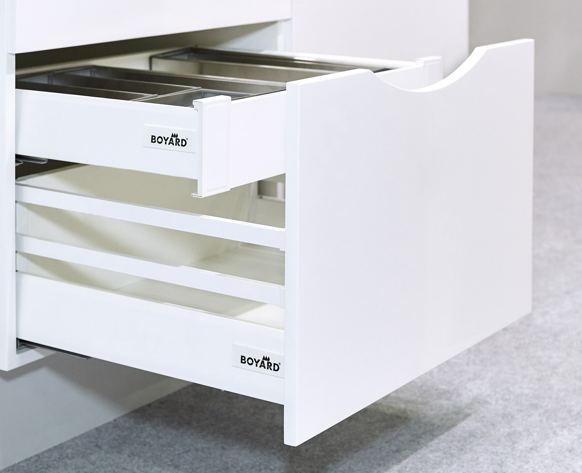 картинка Продольный прямоугольный рейлинг для B-BOX SBR05/GR/400 от магазина DFCH 